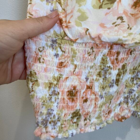 Abercrombie & Fitch Short Sleeve Romantic Florals Smocked Waist Top Size Large - Picture 8 of 8